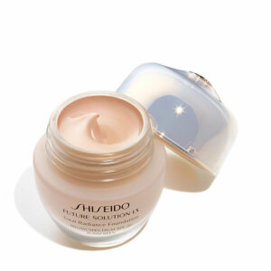 Kremowy podkład do makijażu Shiseido Future Soultion LX R03 Rose Spf 15 30 ml